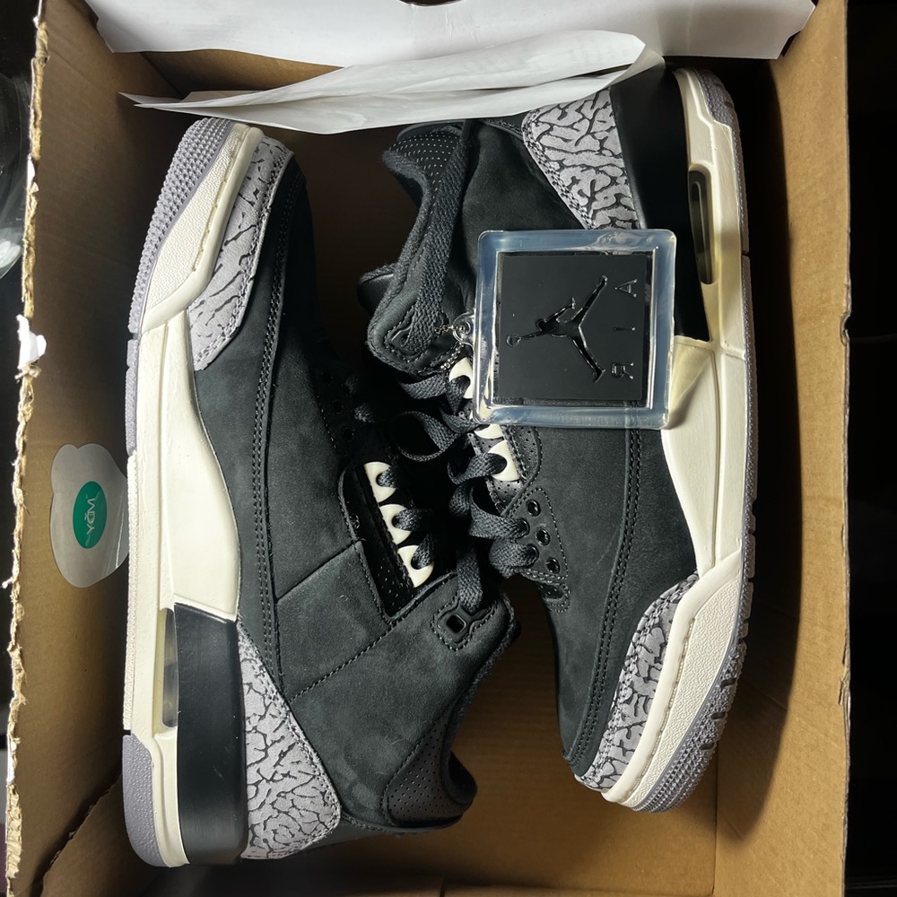 Jordan 3 women’s (brand new)